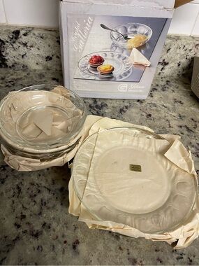 Gibson Overseas Inc. Crystal Galleria 8-piece dessert set Plates Bowls France